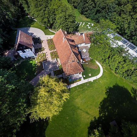 Domaine Du Kaegy - Hebergements 5 Etoiles Steinbrunn-le-Bas Dış mekan fotoğraf