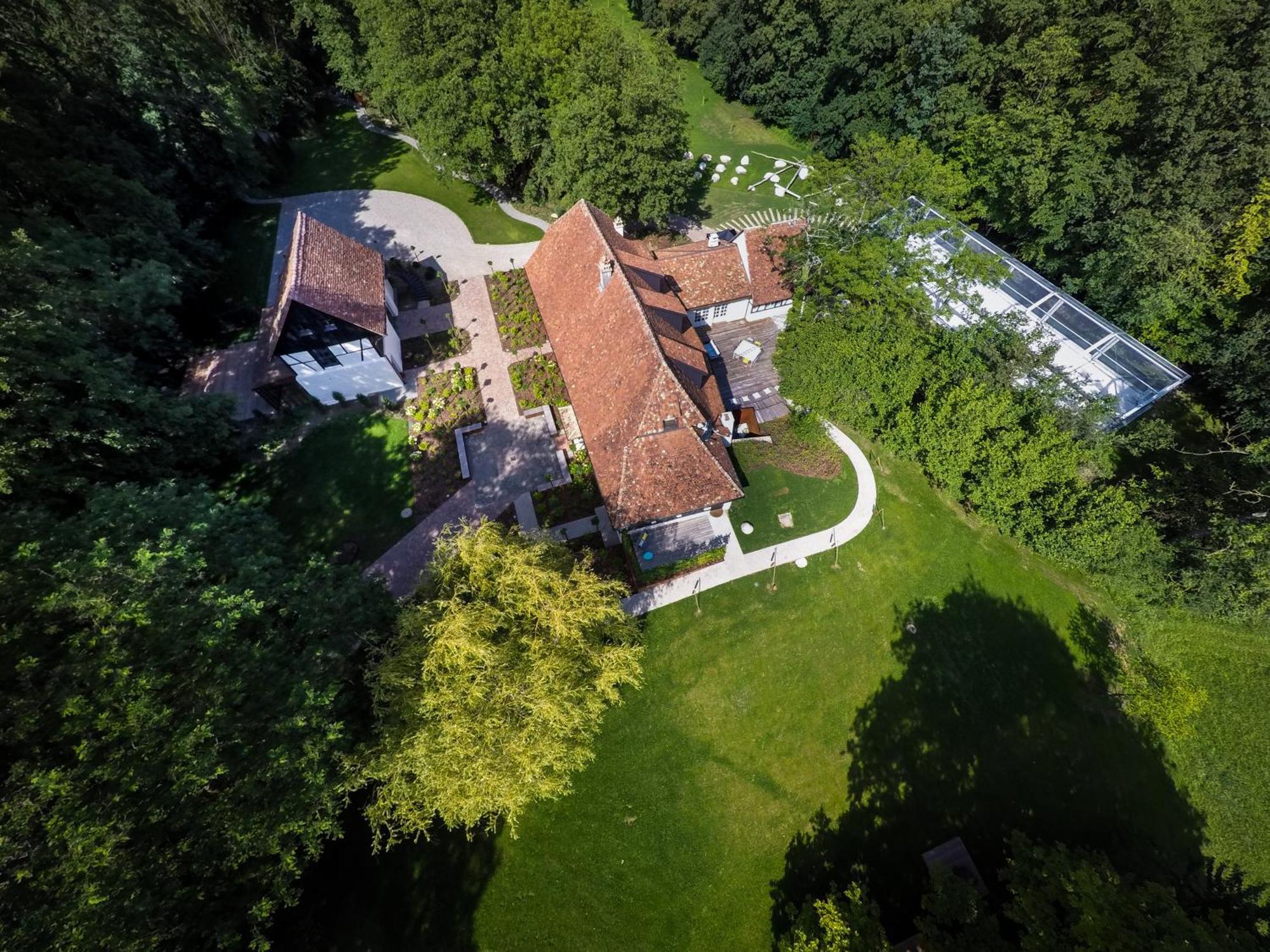 Domaine Du Kaegy - Hebergements 5 Etoiles Steinbrunn-le-Bas Dış mekan fotoğraf