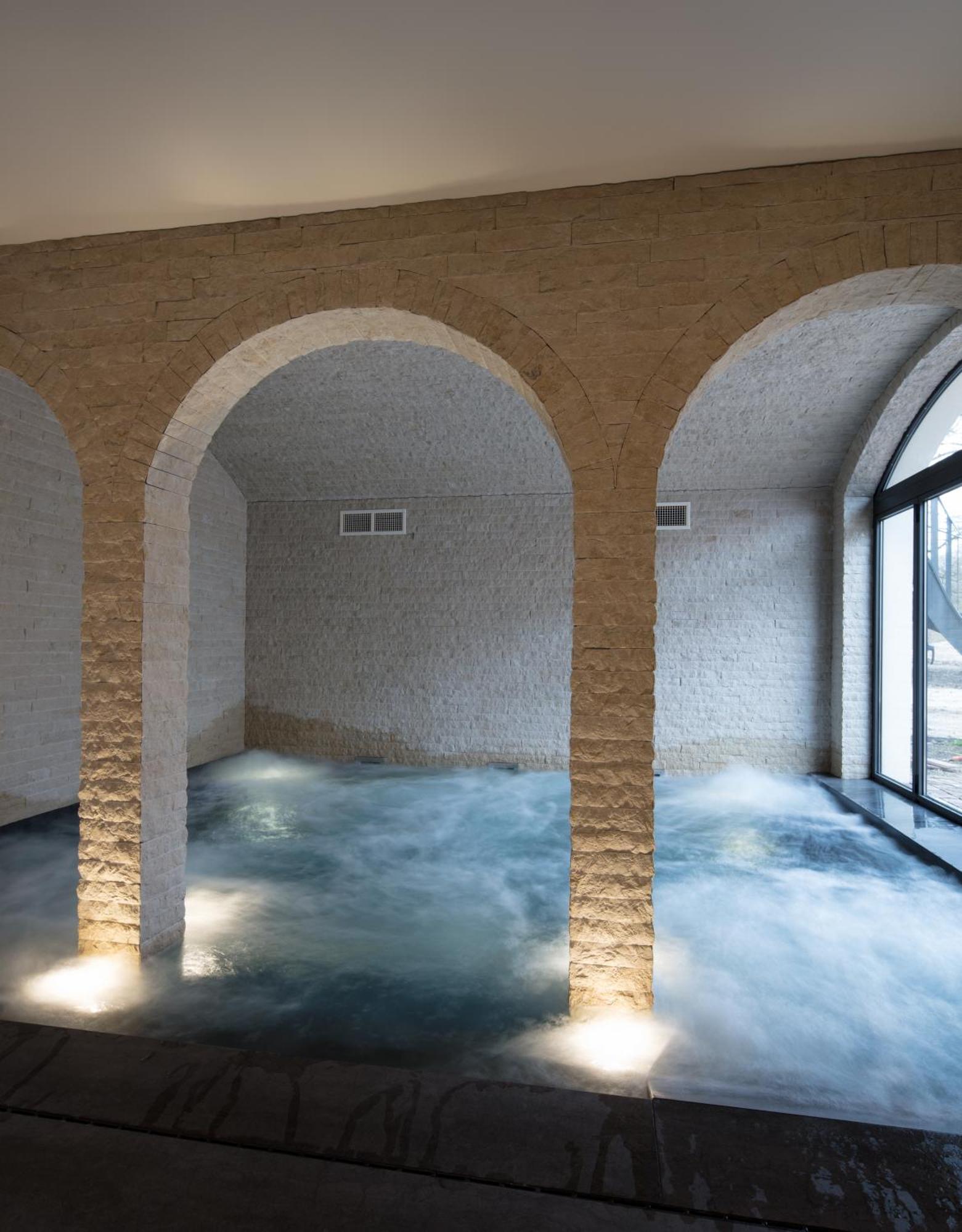 Domaine Du Kaegy - Hebergements 5 Etoiles Steinbrunn-le-Bas Dış mekan fotoğraf